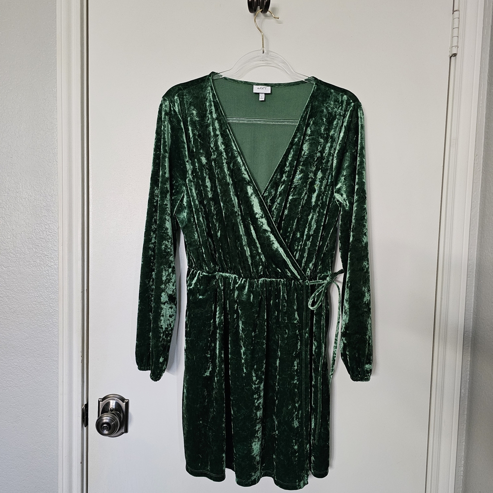 Elegant Green Velvet Wrap Dress | Christmas